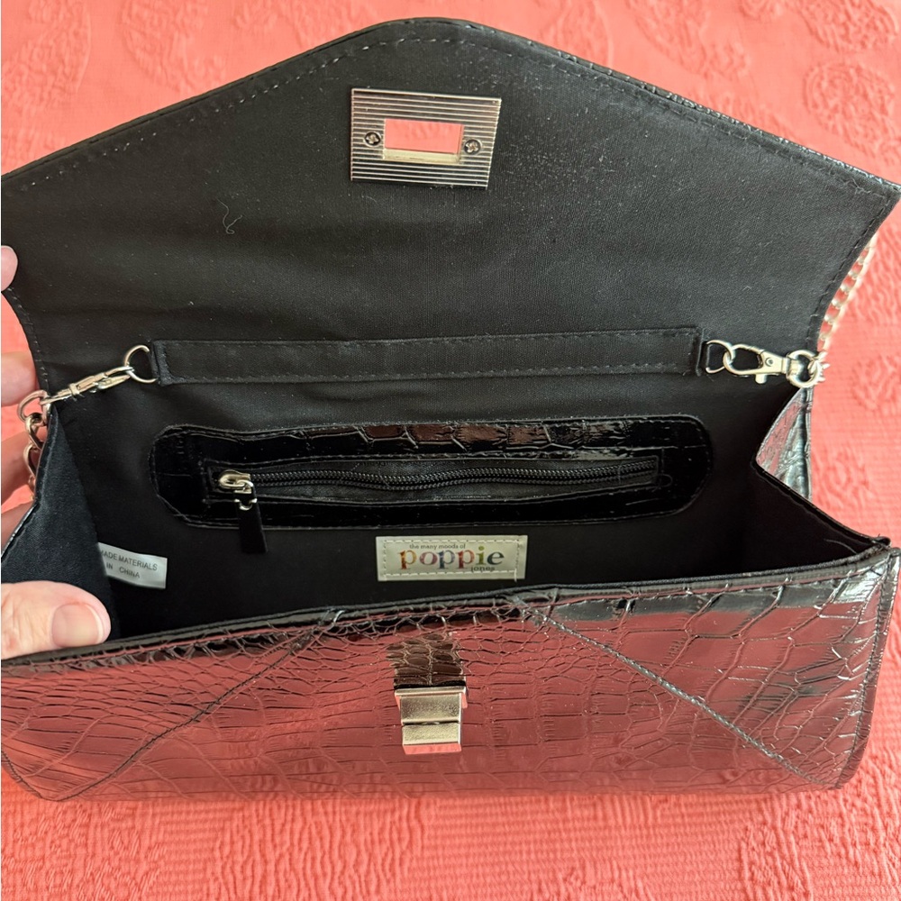 NWOT Poppie Jones black faux leather/vegan alligator clutch/crossbody bag - Picture 8 of 8